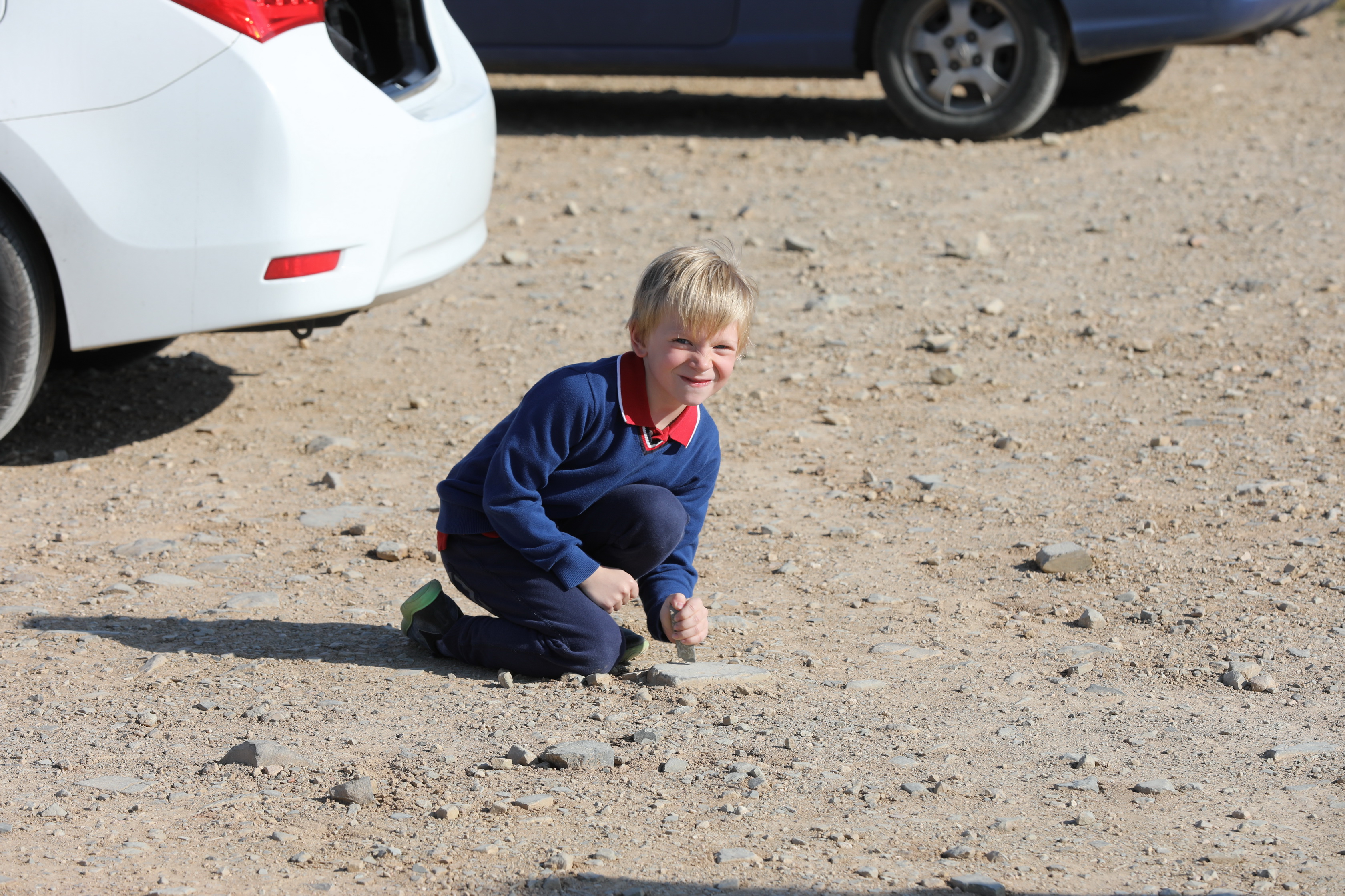 Maximilian spielt Satisfactory und baut Limestone/Kalkstein ab :)
